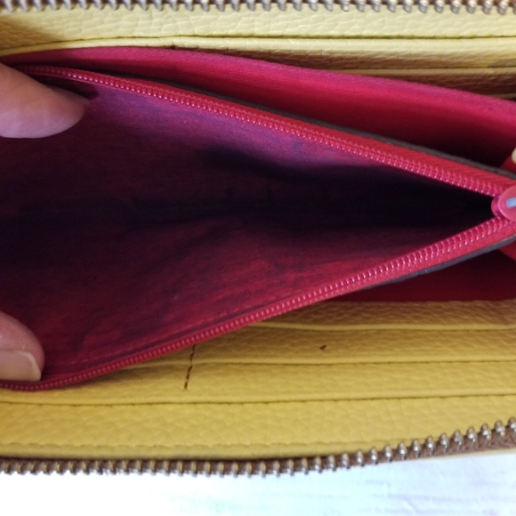 Dooney & Bourke Pebble Grain Leather Large Zip Around Wallet - Picture 6 of 11